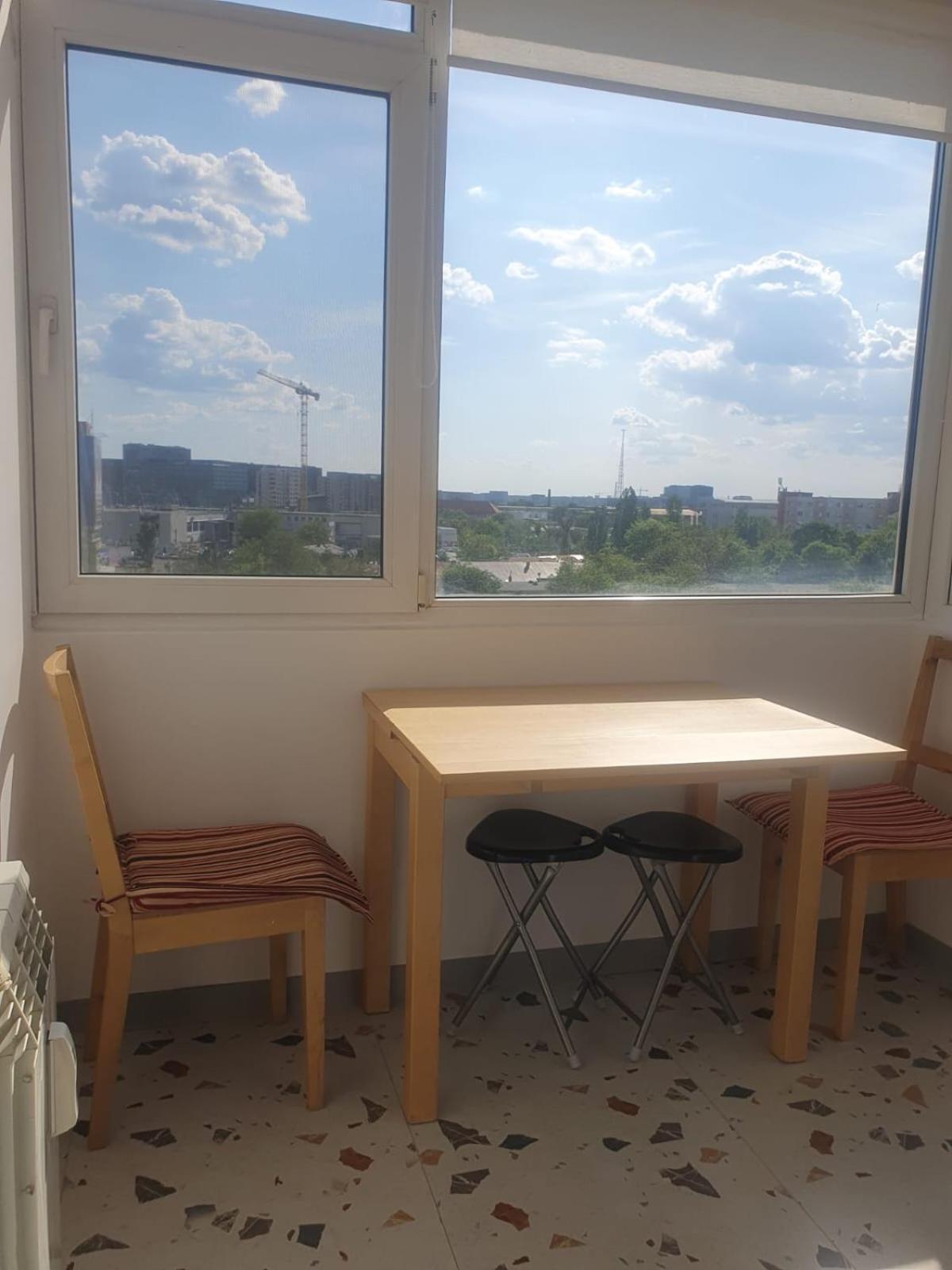 Cozy Apartment At Gara De Nord Bucharest Exterior photo